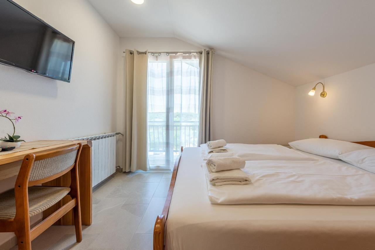 Bed & Breakfast Maki Biograd Na Moru Luaran gambar