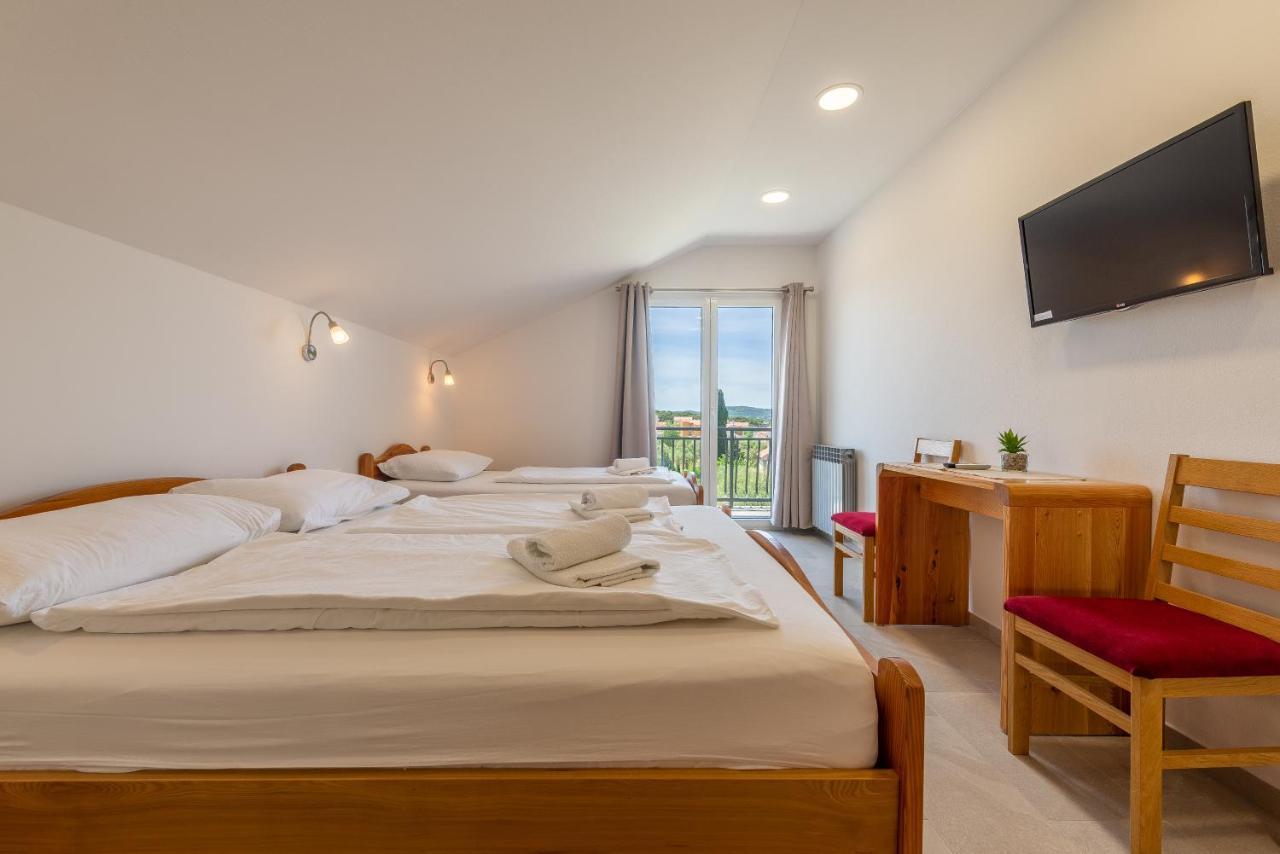Bed & Breakfast Maki Biograd Na Moru Luaran gambar